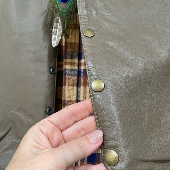 Rustic LEATHER boho vest w southwestern vibe - Picture 8 of 13